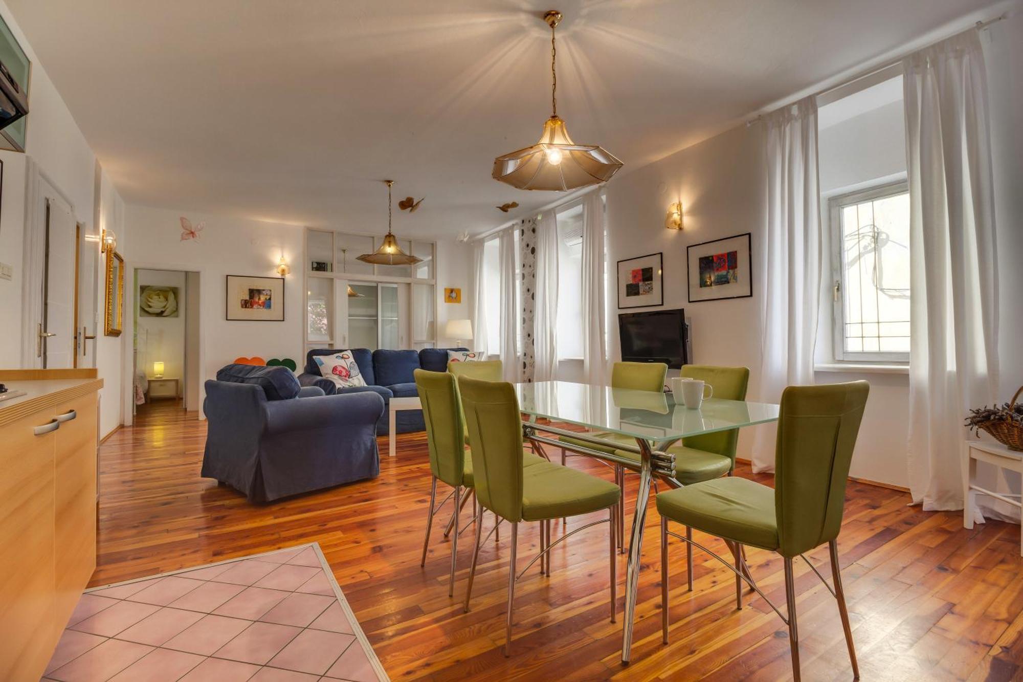 Apartments Mandarina Mali Losinj Ruang foto