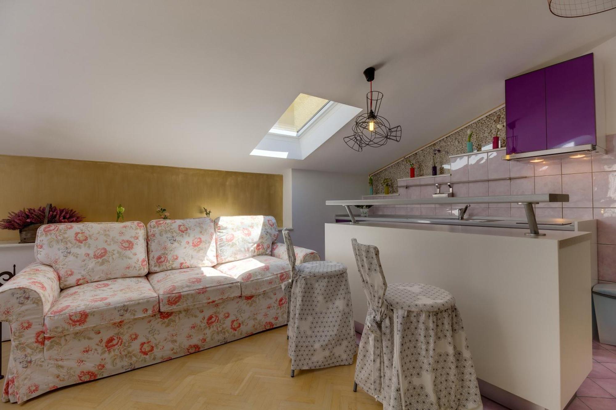 Apartments Mandarina Mali Losinj Ruang foto