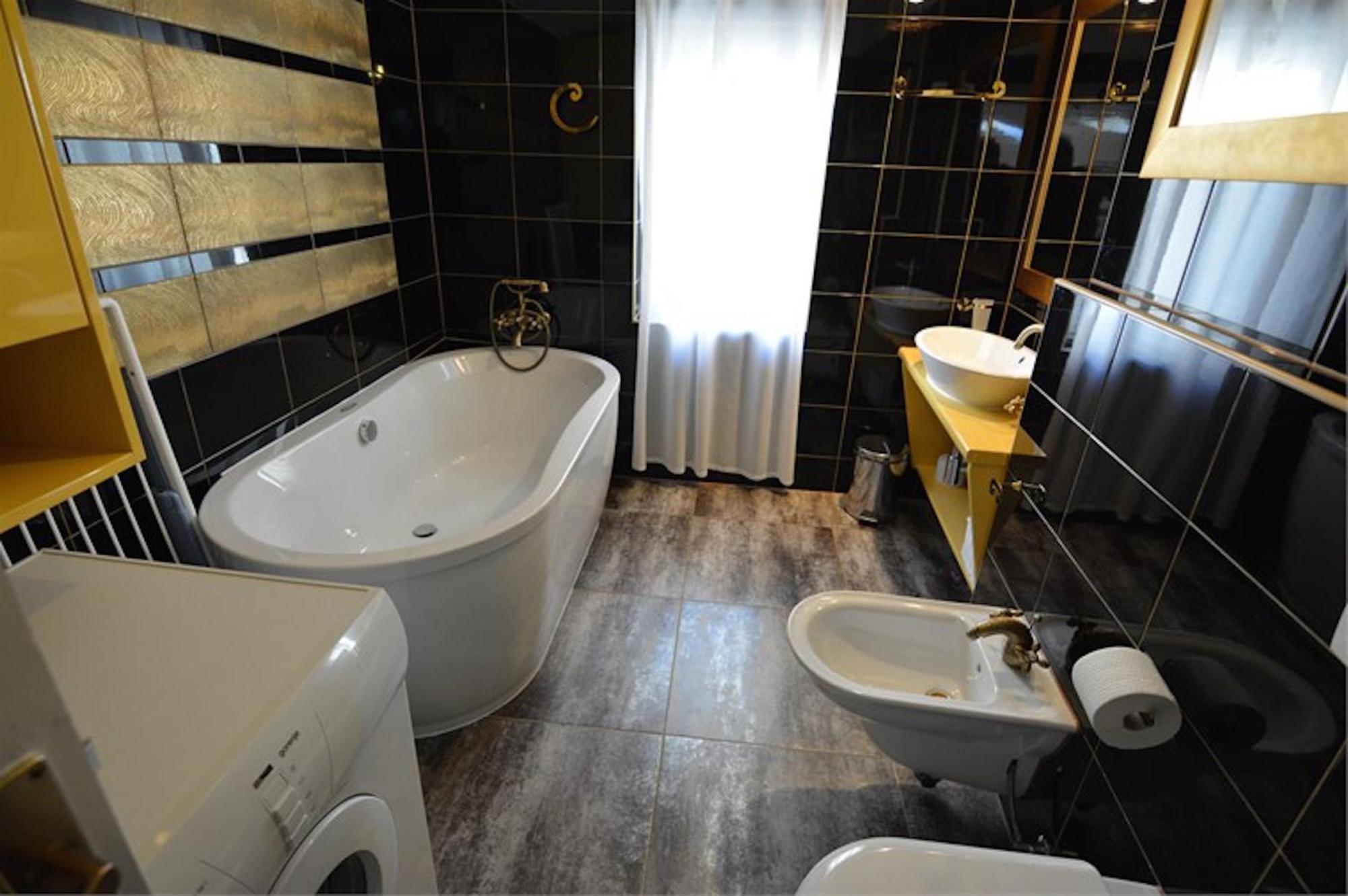 Apartments Mandarina Mali Losinj Ruang foto