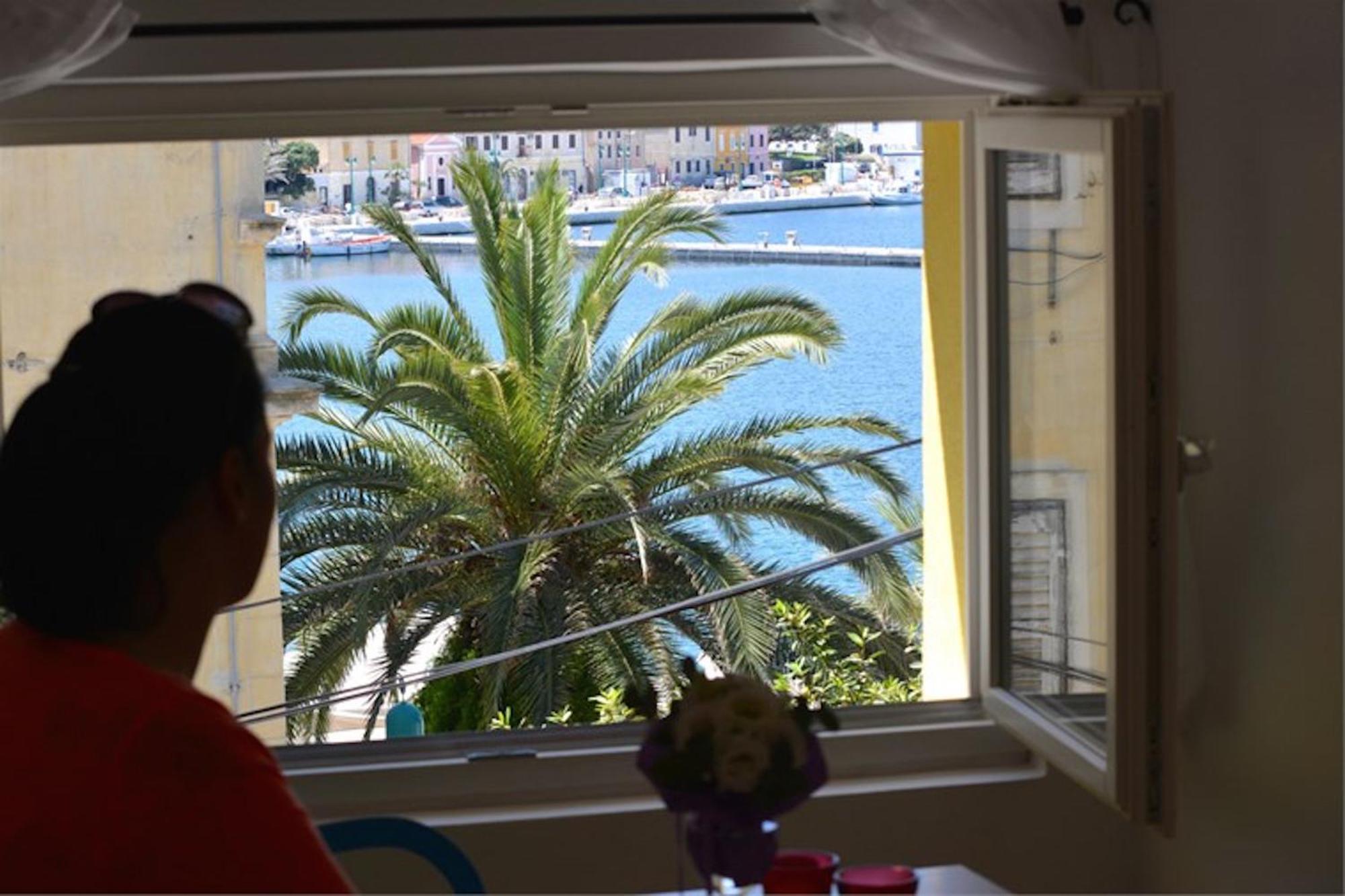 Apartments Mandarina Mali Losinj Ruang foto
