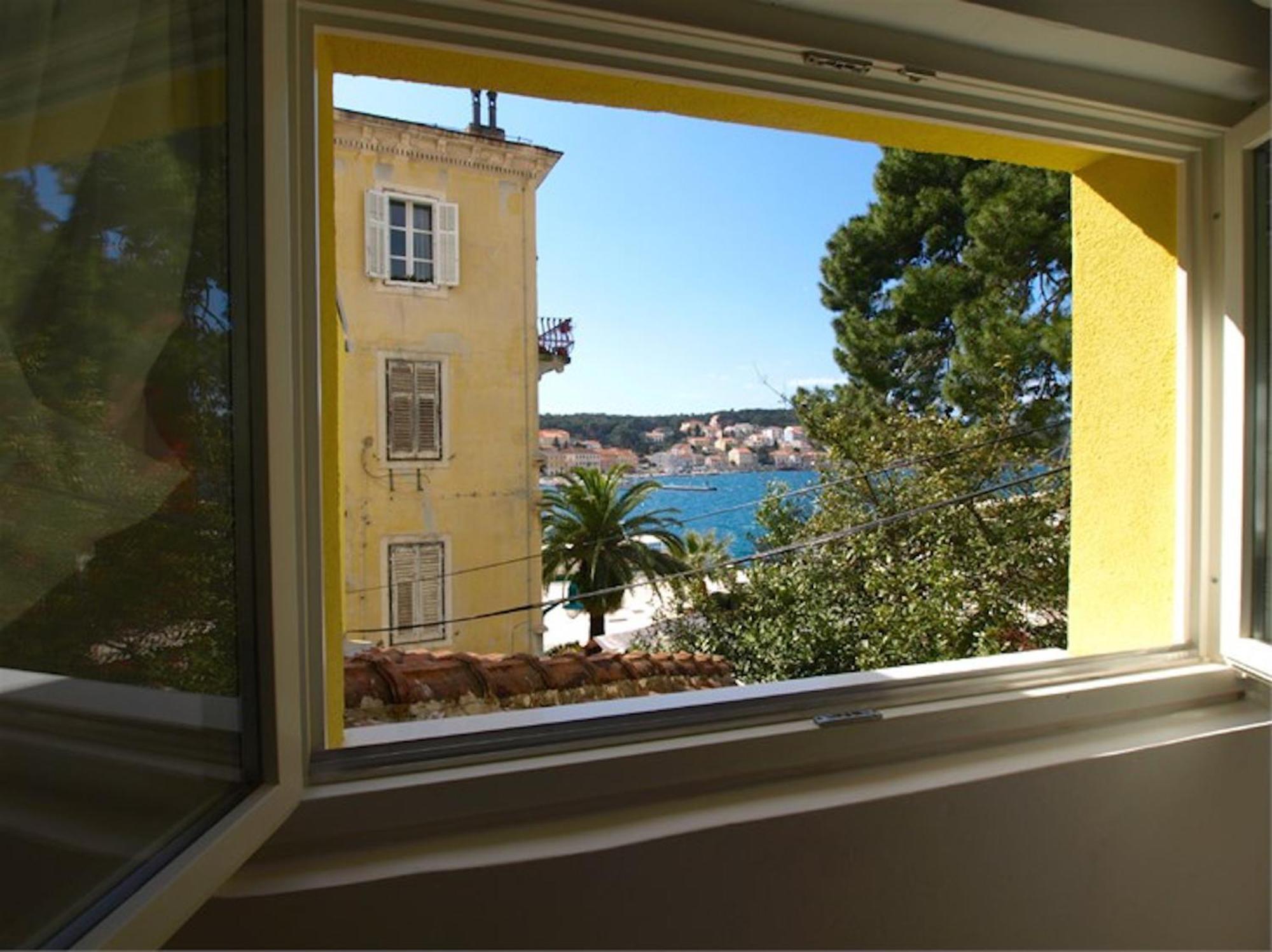 Apartments Mandarina Mali Losinj Ruang foto