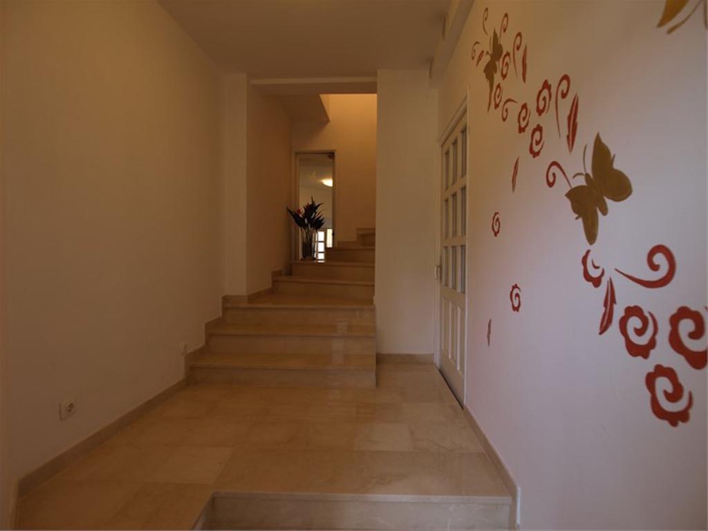 Apartments Mandarina Mali Losinj Ruang foto