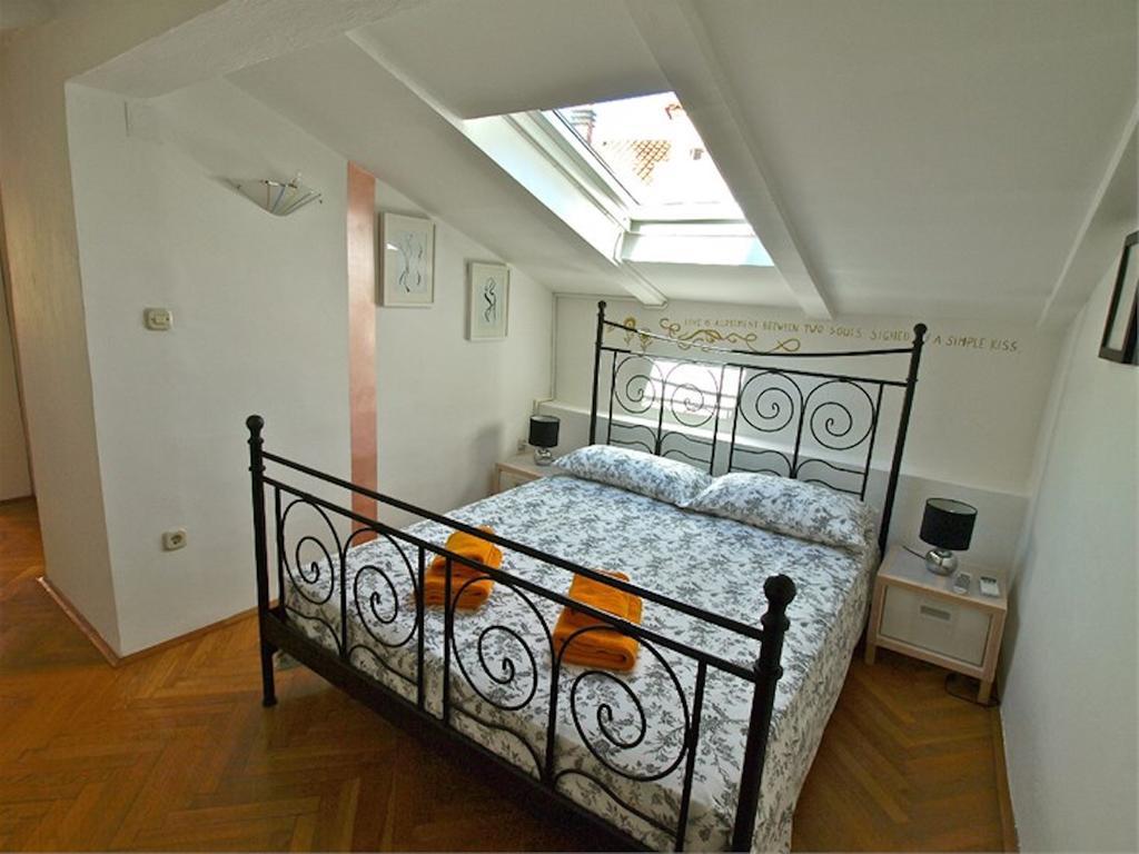 Apartments Mandarina Mali Losinj Bagian luar foto